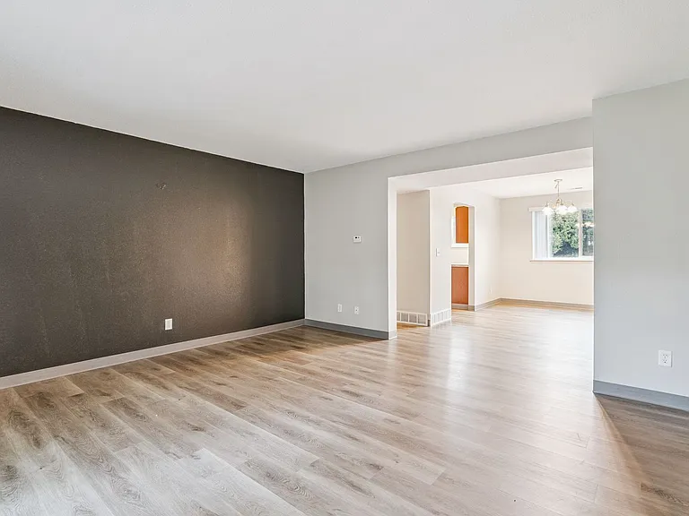 Lantern Square Apartments Spacious 1, 2 & 3 Bedrooms — Photo 36