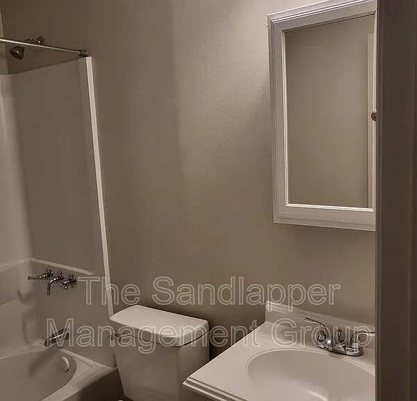 126 Langley Dr #B — Photo 10