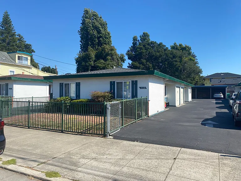 332 Pacific Ave — Photo 1