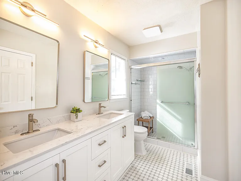 310 R L Honeycutt Dr — Photo 19