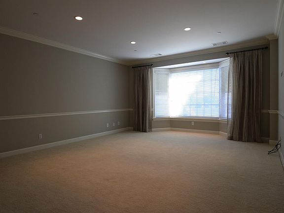 2nd image of 608 Woodland Ave