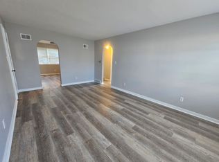 361 & 363 30th St Dr SE, Cedar Rapids, IA 52403