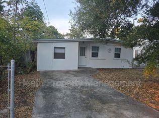 504 6th Ave NW, Largo, FL 33770