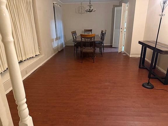 3rd image of 2101 Botts Dr