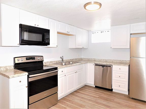 5th image of 1325 Texas Ave Unit B