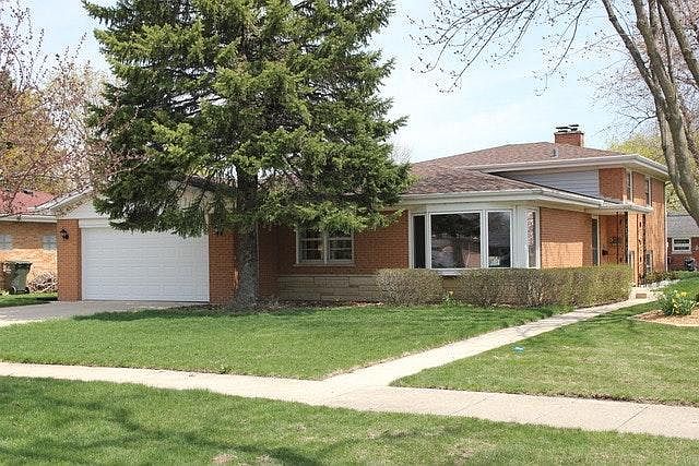 1st image of 813 S See Gwun Ave