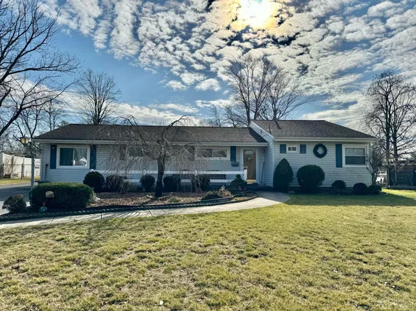 25 Palmer Rd, Kendall Park, NJ 08824