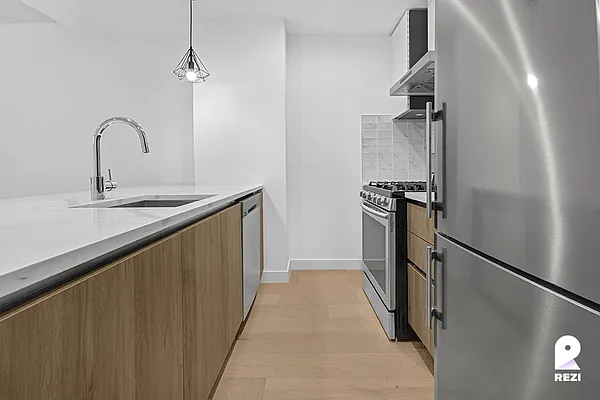 Rented by REZI | media 3