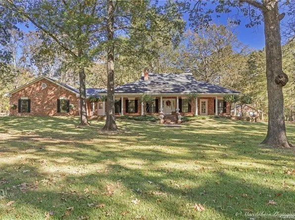 211 Vance Rd, Benton, LA 71006