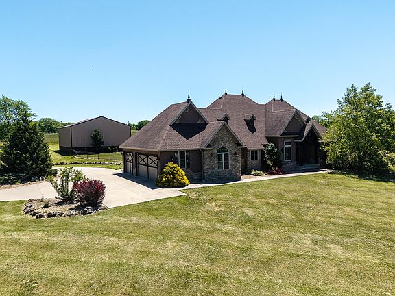 4th image of 4548 N Farm Road 249