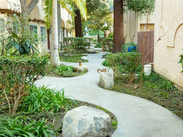 17135 Roscoe Blvd Unit 7, Northridge, CA 91325