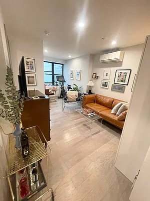 Rented by Delmark Realty LLC | media 29