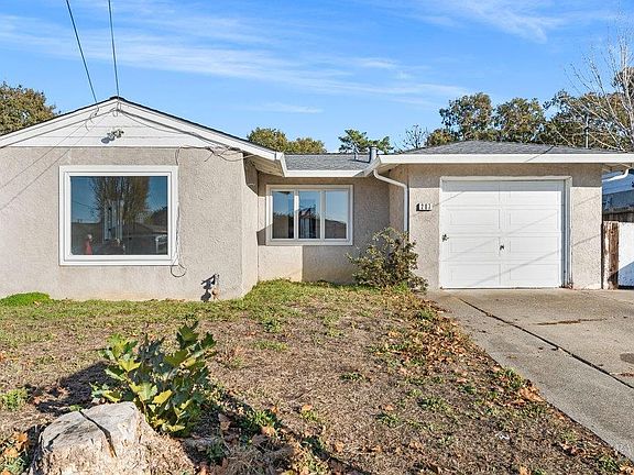 4th image of 207 Carolyn Drive