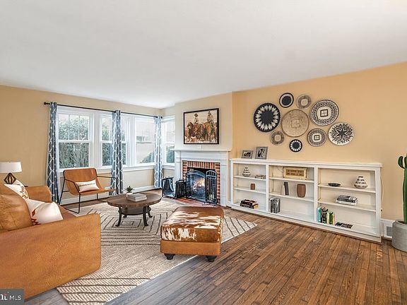 2nd image of 3 Fairfax Cir