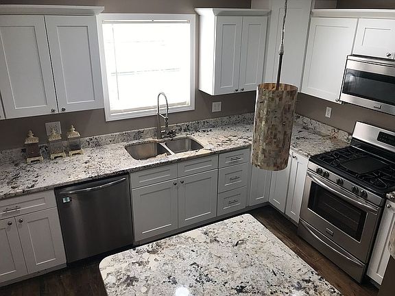3rd image of 344 Alvin Garrett Ln