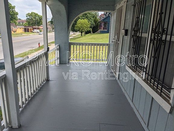 2nd image of 4420 Paseo St