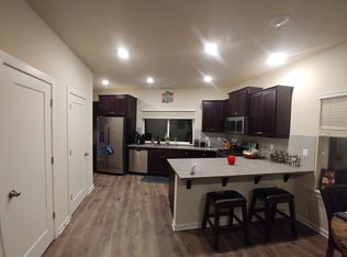 475 NE Tork Pl, Hillsboro, OR 97006