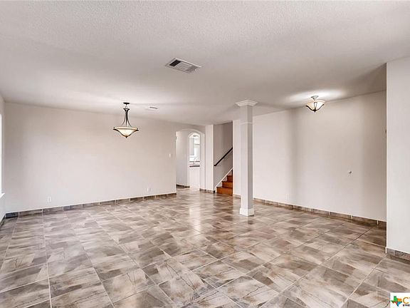4th image of 501 S Pauley Dr