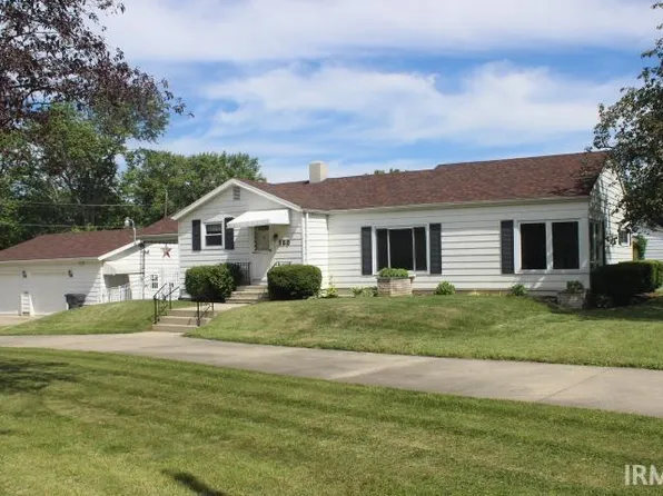 580 E Franklin St, Albany, IN 47320