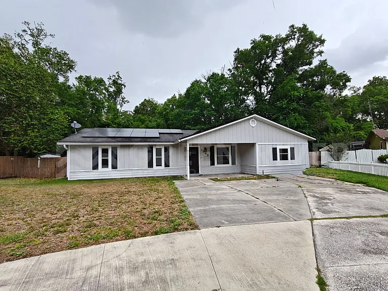 1549 Sonoma Ct — Photo 3