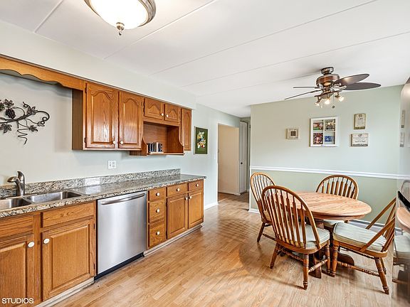 3rd image of 6148 S Kensington Ave #1