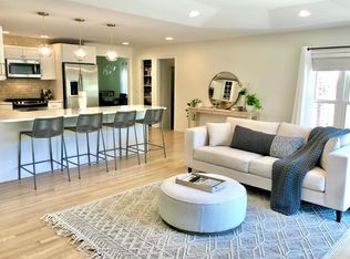 2487 Parcells Cir, Bloomfield Hills, MI 48302