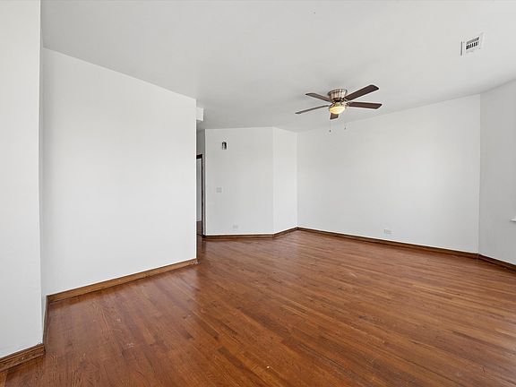 4th image of 4041 W Lexington St