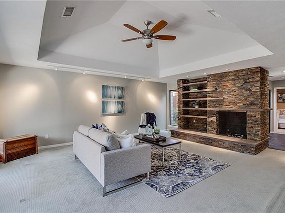 5th image of 9206 Whitehurst Dr