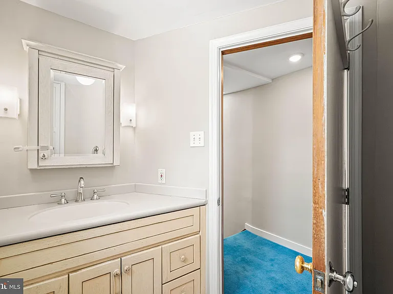 241 S 23rd St #2 — Photo 18
