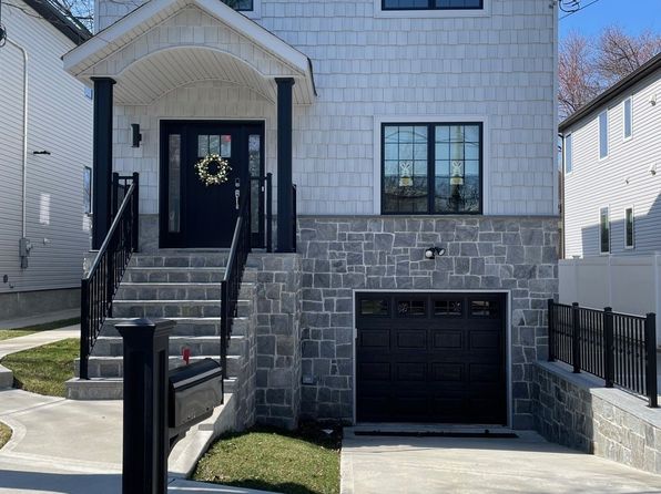 12 Bartlett Ave APT 2