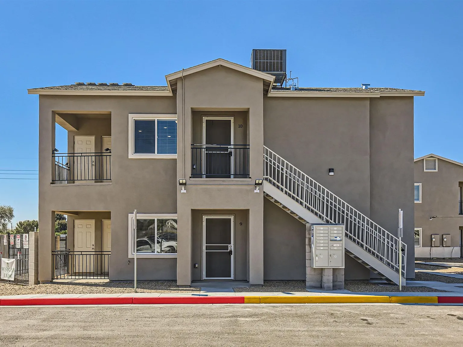 2 bed, 1026 sqft, $1,399 — Photo 2
