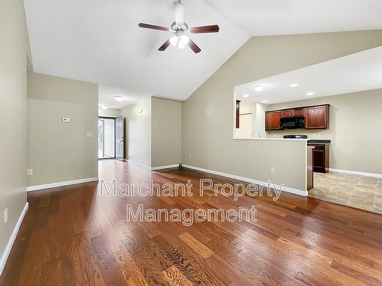 657 Chartwell Dr — Photo 6