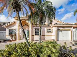 9081 NW 148th St, Miami Lakes, FL 33018