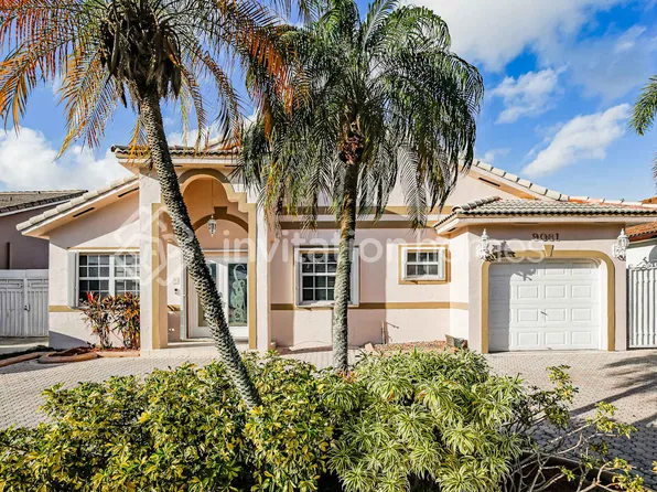9081 NW 148th St, Miami Lakes, FL 33018