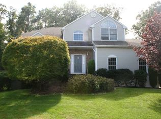 192 Laurel Ave, Livingston, NJ 07039