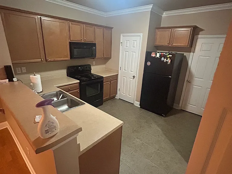 900 Dean Lee Dr #207 — Photo 2
