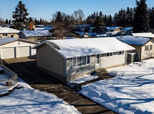 127 Main Blvd, Strathcona County, AB T8A 2H1