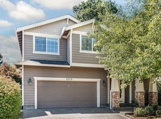 8310 SW Norfolk Ln, Tigard, OR