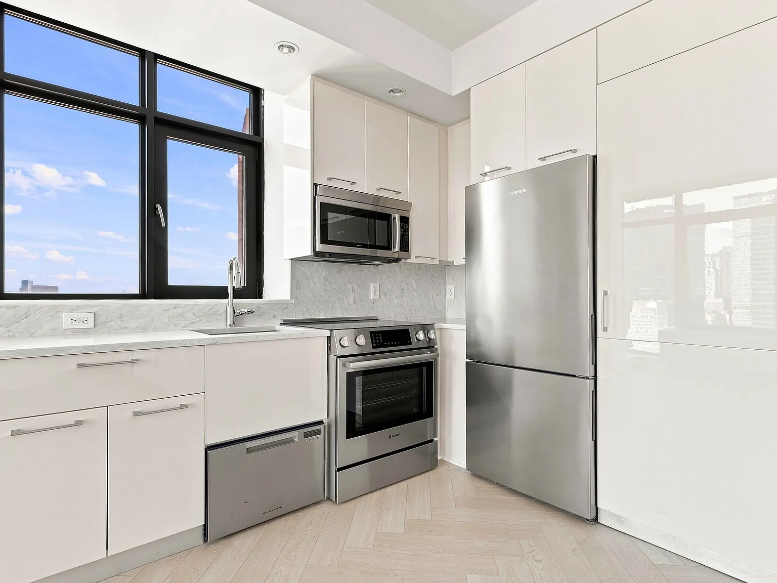 49 East 34th Street — Photo 2
