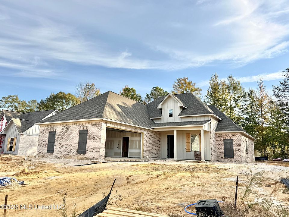 1st image of 723 Celadon St