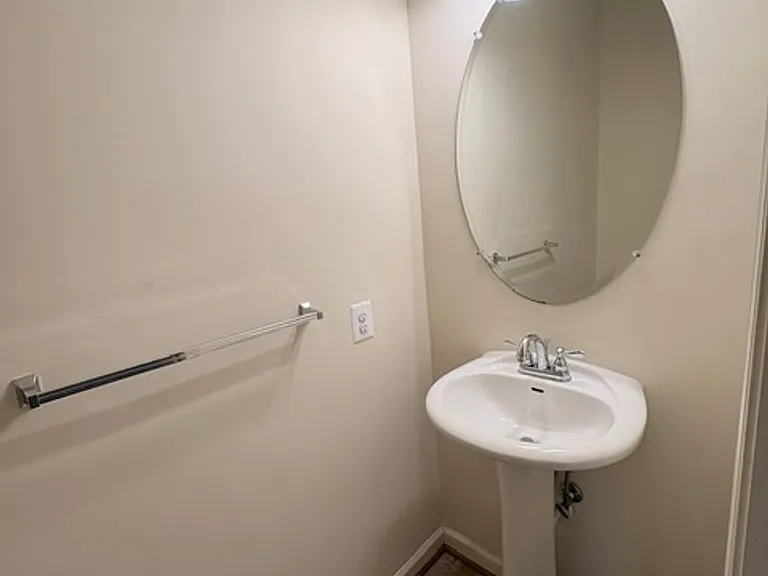 121 Autumn View Dr — Photo 19