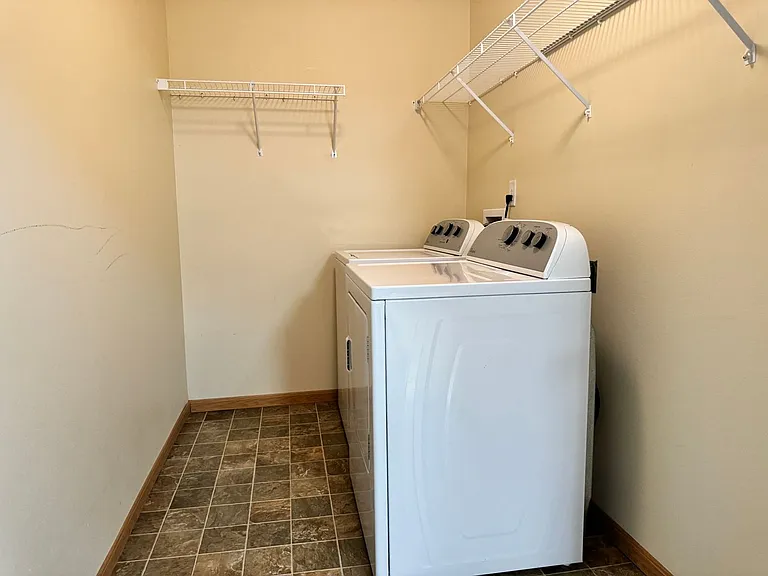 West Lake II Apartments — Photo 97