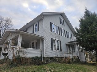 106 W Reynolds St, Newton, IL