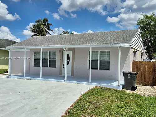 5653 Coconut Rd Photo 1