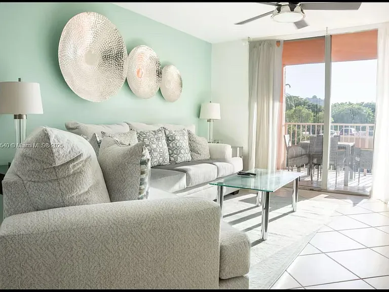 19601 E Country Club Dr #7203 — Photo 1