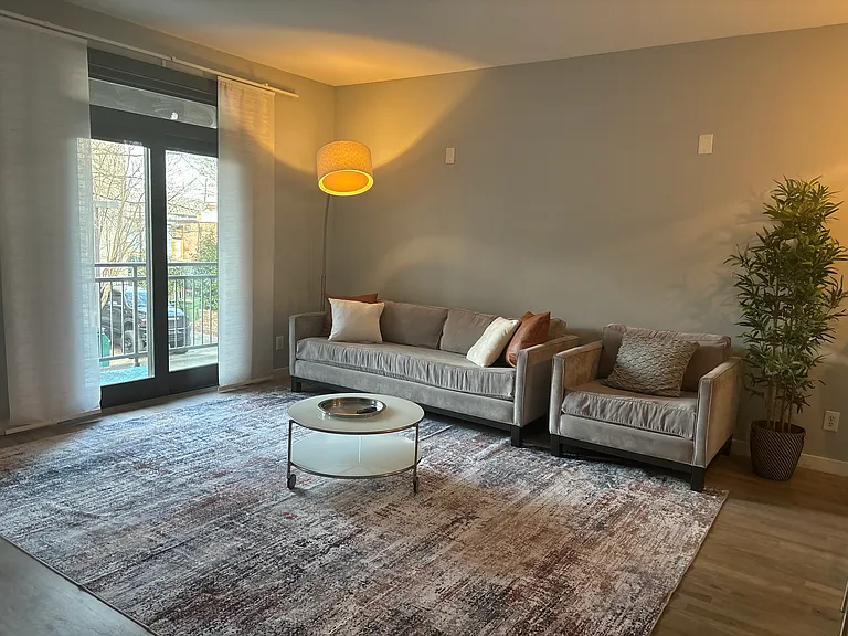 238 Walker St SW #40 — Photo 2