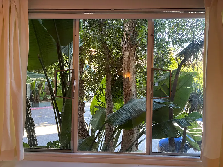 6146 Glen Holly St #1/2 — Photo 5