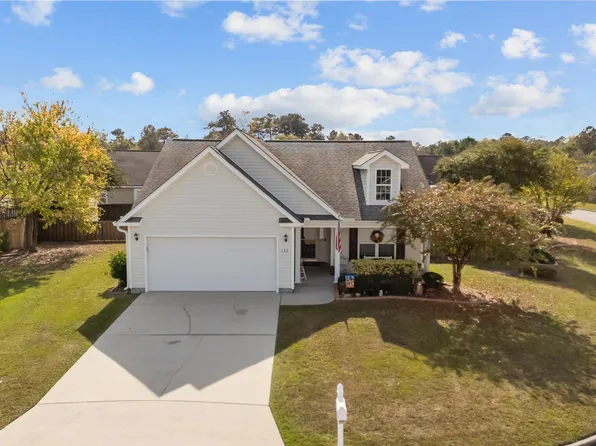 100 Two Putt Court, New Bern, NC 28560