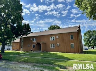 102 Elm St, Dawson, IL 62520