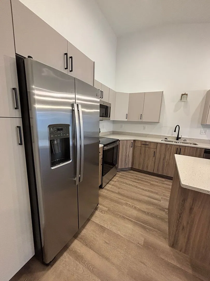 3 Bed 3 Bath Townhome — Photo 1